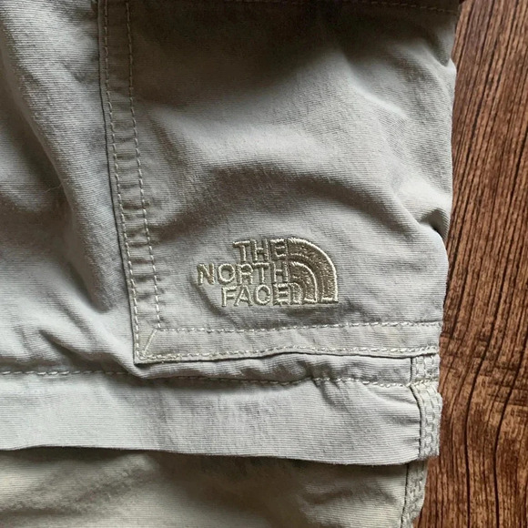 The North Face Khaki Cargo Pant Convertible to Shorts Size 10 - Picture 7 of 13